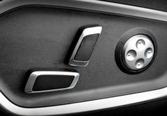 Подержанный автомобиль Geely Tugella 2023 года (21 фото)