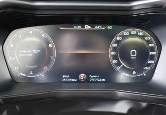 Подержанный автомобиль Geely Tugella 2022 года (14 фото)