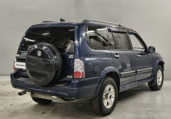 Подержанный автомобиль Suzuki Grand Vitara 2001 года (5 фото)