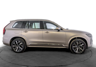Новый Volvo XC90 2025 (4 фото)