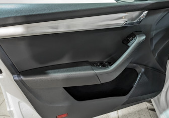 Подержанный автомобиль Skoda Octavia Liftback 2019 года (19 фото)