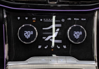 Подержанный автомобиль Exeed VX 2023 года (29 фото)