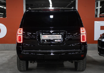 Подержанный автомобиль Chevrolet Tahoe 2016 года (6 фото)