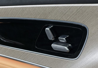 Подержанный автомобиль Jaecoo J8 2024 года (17 фото)