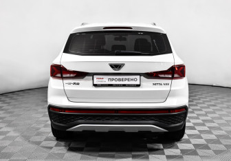 Подержанный автомобиль Jetta VS5 2023 года (6 фото)