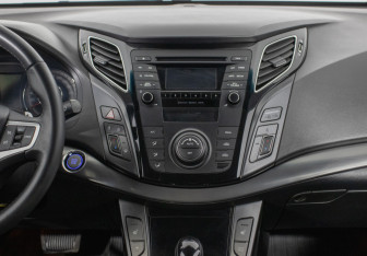 Подержанный автомобиль Hyundai i40 Sedan 2014 года (14 фото)