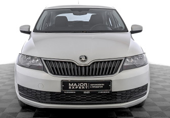Подержанный автомобиль Skoda Rapid Liftback 2019 года (2 фото)