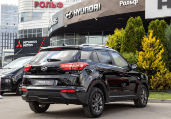 Подержанный автомобиль Hyundai Creta 2021 года (4 фото)
