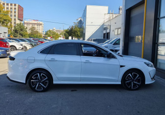 Подержанный автомобиль Kaiyi E5 2023 года (4 фото)