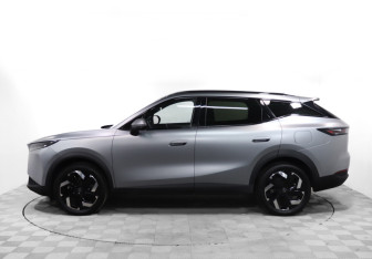Подержанный автомобиль Omoda C7 2025 года (8 фото)