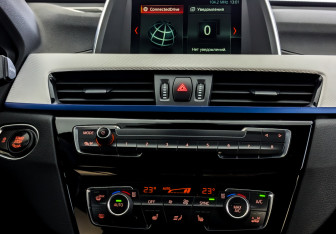 Подержанный автомобиль BMW X1 2019 года (15 фото)