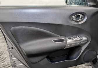 Подержанный автомобиль Nissan Juke 2015 года (19 фото)