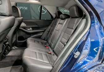 Подержанный автомобиль Mercedes-Benz GLE 2020 года (12 фото)