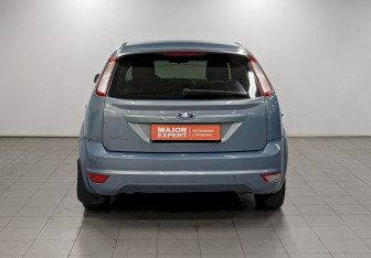 Подержанный автомобиль Ford Focus Hatchback 2009 года (6 фото)