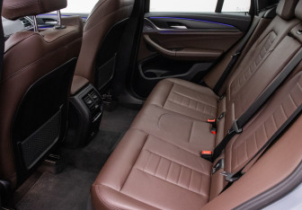 Подержанный автомобиль BMW X3 2021 года (11 фото)