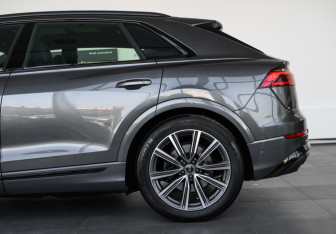 Новый Audi SQ8 2025 (17 фото)