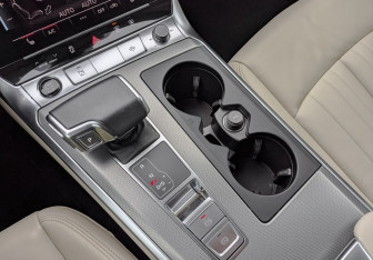 Подержанный автомобиль Audi A6 Sedan 2021 года (20 фото)