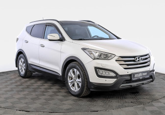 Подержанный автомобиль Hyundai Santa Fe 2012 года (3 фото)