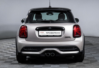 Подержанный автомобиль MINI Hatch 2021 года (6 фото)