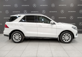 Подержанный автомобиль Mercedes-Benz GLE 2016 года (4 фото)