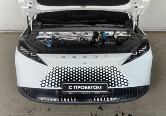 Подержанный автомобиль Omoda C7 2025 года (19 фото)