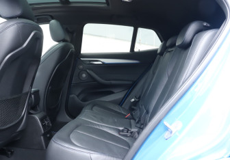 Подержанный автомобиль BMW X2 2018 года (10 фото)