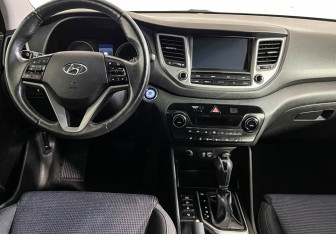 Подержанный автомобиль Hyundai Tucson 2018 года (12 фото)