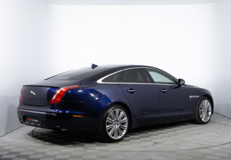 Подержанный автомобиль Jaguar XJ 2014 года (4 фото)