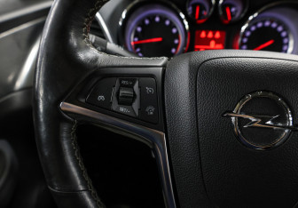 Подержанный автомобиль Opel Mokka 2013 года (19 фото)