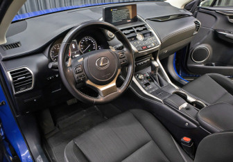 Подержанный автомобиль Lexus NX 2021 года (16 фото)