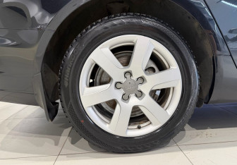 Подержанный автомобиль Audi A6 Sedan 2011 года (19 фото)