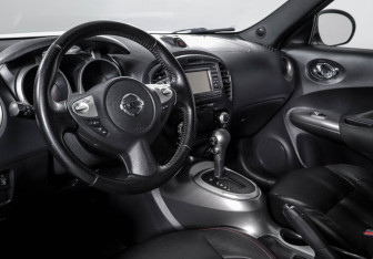 Подержанный автомобиль Nissan Juke 2011 года (14 фото)