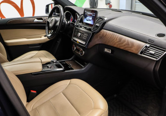 Подержанный автомобиль Mercedes-Benz GLE 2018 года (8 фото)