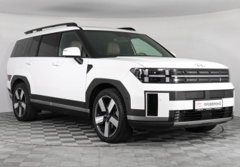 Подержанный автомобиль Hyundai Santa Fe 2024 года (3 фото)