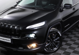 Подержанный автомобиль Jeep Cherokee 2014 года (22 фото)