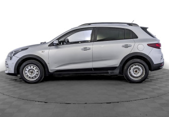 Подержанный автомобиль Kia Rio Hatchback 2021 года (8 фото)