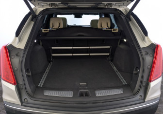 Подержанный автомобиль Cadillac XT5 2016 года (10 фото)