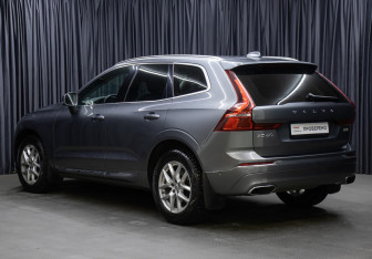 Подержанный автомобиль Volvo XC60 2019 года (7 фото)