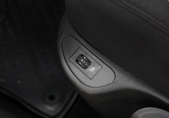 Подержанный автомобиль Peugeot 308 Hatchback 2010 года (18 фото)
