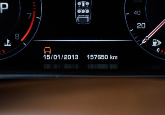Подержанный автомобиль Land Rover Range Rover Sport 2013 года (11 фото)