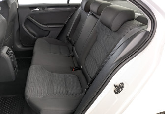Подержанный автомобиль Volkswagen Jetta Sedan 2013 года (18 фото)