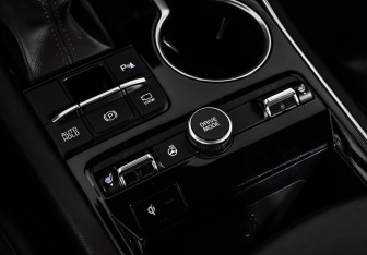 Подержанный автомобиль Kia K5 2021 года (13 фото)