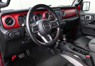 Подержанный автомобиль Jeep Wrangler 2020 года (17 фото)