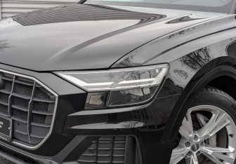 Подержанный автомобиль Audi Q8 2019 года (16 фото)