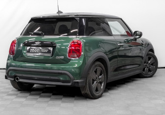 Подержанный автомобиль MINI Hatch 2021 года (6 фото)