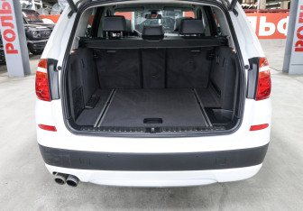 Подержанный автомобиль BMW X3 2014 года (10 фото)