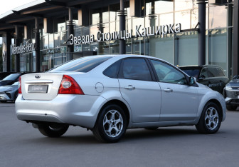 Подержанный автомобиль Ford Focus Sedan 2011 года (5 фото)