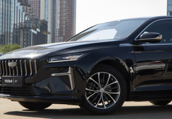 Подержанный автомобиль Geely Preface 2024 года (21 фото)