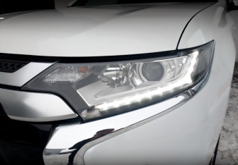 Подержанный автомобиль Mitsubishi Outlander 2022 года (17 фото)