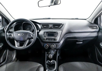 Подержанный автомобиль Kia Rio Sedan 2013 года (6 фото)